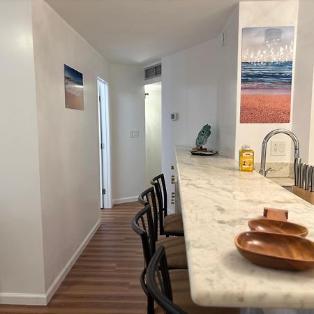 Condotel With Free Parking Wifi Central Ac Honolulu Bagian luar foto