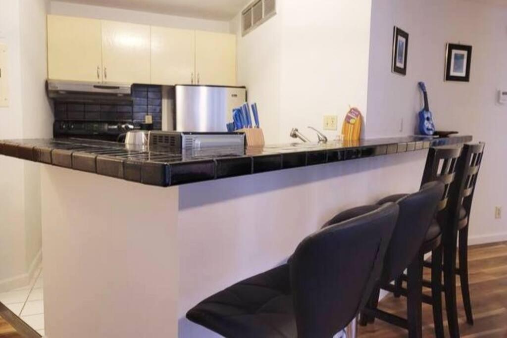 Condotel With Free Parking Wifi Central Ac Honolulu Bagian luar foto